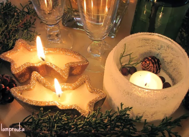 Χριστουγεννιάτικη σύνθεση σε τραπέζι σαλονιού