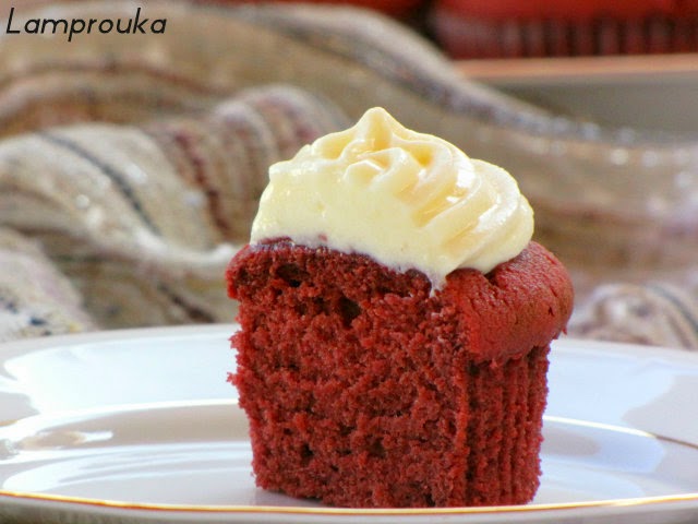 Red Velvet cupcakes με κρέμα τυριού