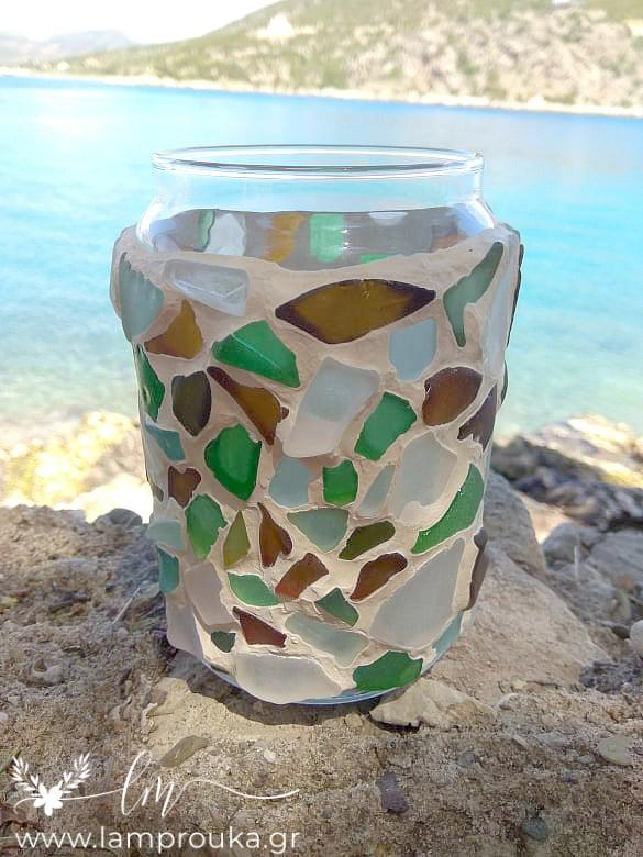 Διακόσμηση βάζου με γυαλάκια από την θάλασσα