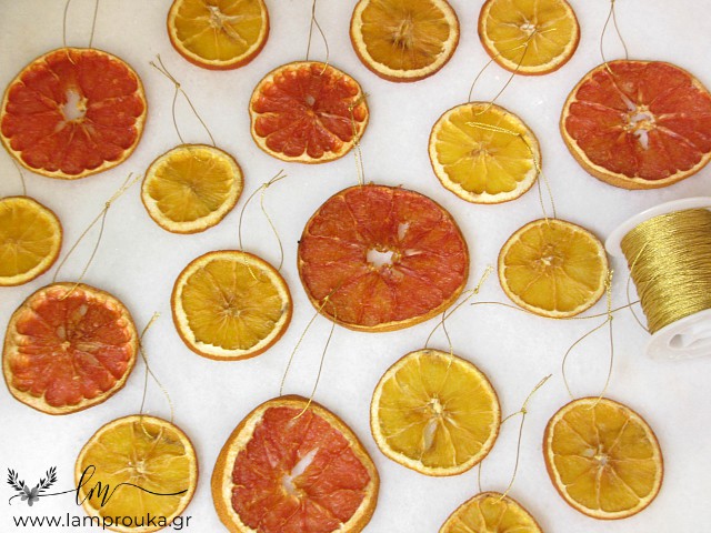 Αποξηραμένα πορτοκάλια.